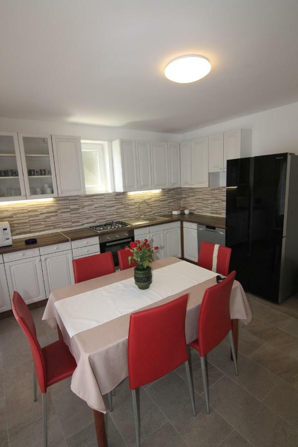 Apartmani Gordana Mali Losinj Ngoại thất bức ảnh