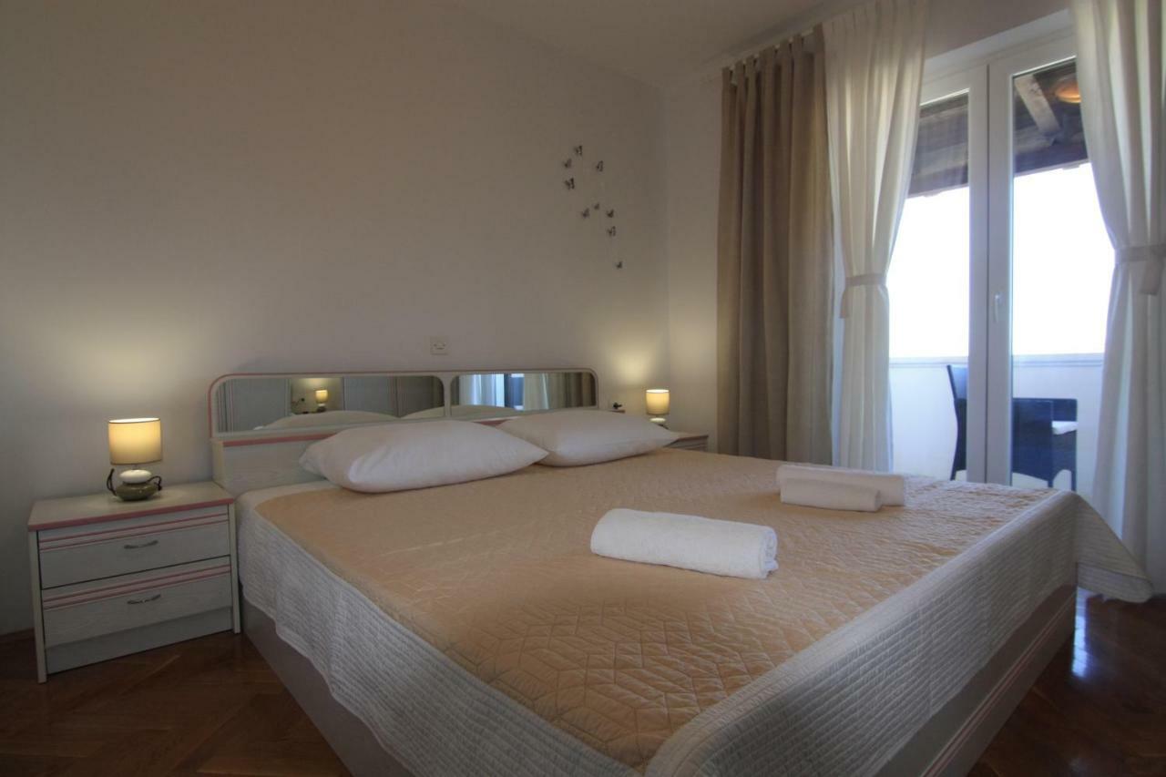 Apartmani Gordana Mali Losinj Ngoại thất bức ảnh