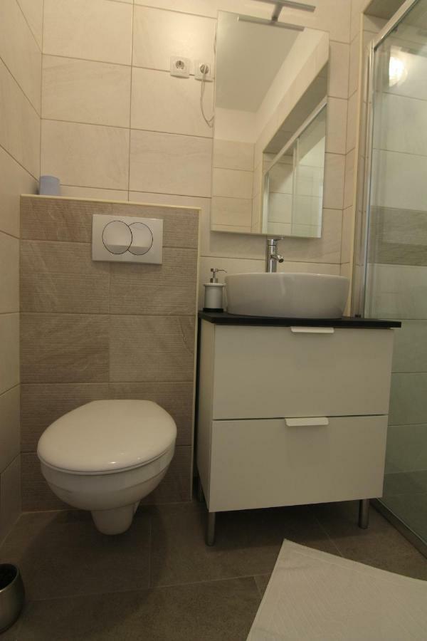 Apartmani Gordana Mali Losinj Ngoại thất bức ảnh