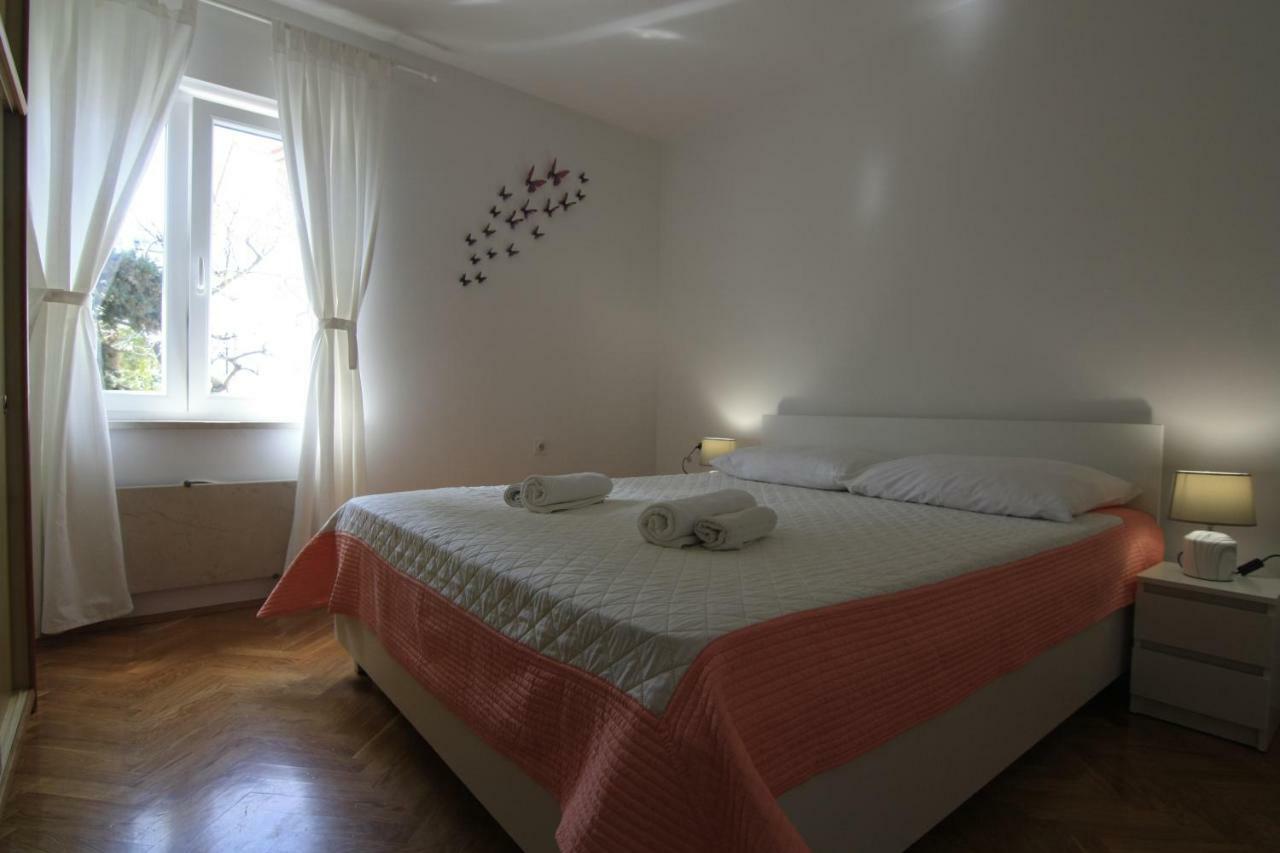 Apartmani Gordana Mali Losinj Ngoại thất bức ảnh